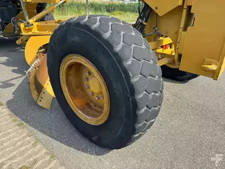 Livellatrici 2015 Caterpillar 140M3 (16)