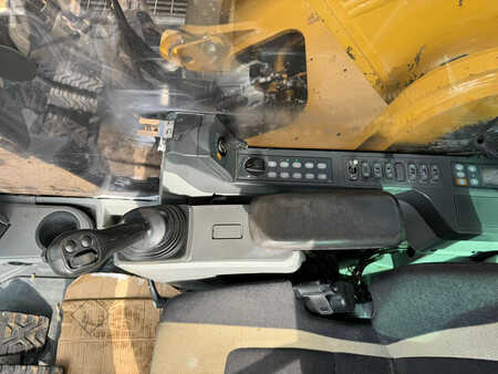 Hydraulic Excavators 2018 Caterpillar 352F (28)