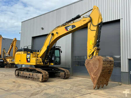 Hydraulic Excavators 2018 Caterpillar 352F (7)