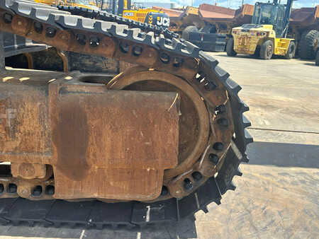 Hydraulic Excavators 2016 Caterpillar 352F (17)