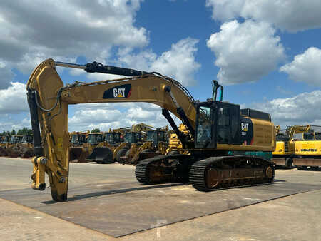 Hydraulic Excavators 2016 Caterpillar 352F (2)