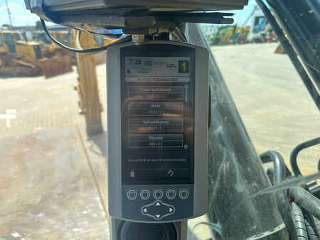 Hydraulic Excavators 2016 Caterpillar 352F (23)