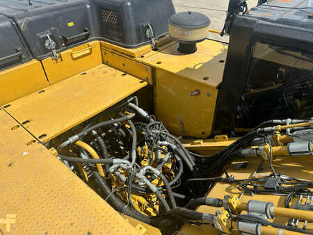 Hydraulic Excavators 2016 Caterpillar 352F (26)