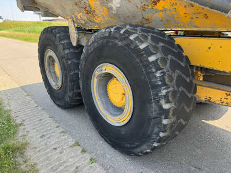 Knickgelenkte Muldenkipper/Dumper 2011 Volvo A30F (15)