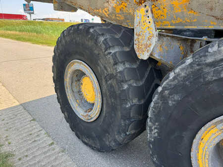 Knickgelenkte Muldenkipper/Dumper 2011 Volvo A30F (16)