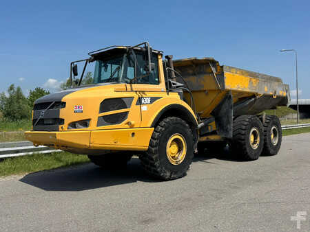 Knickgelenkte Muldenkipper/Dumper 2011 Volvo A30F (2)
