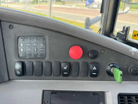 Knickgelenkte Muldenkipper/Dumper 2011 Volvo A30F (28)