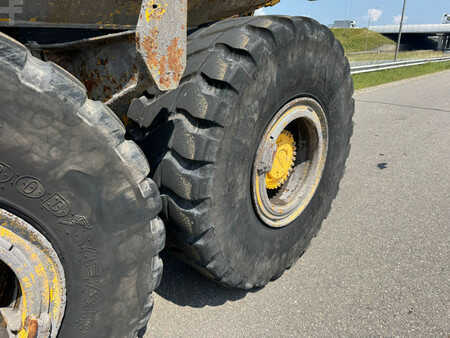 Knickgelenkte Muldenkipper/Dumper 2011 Volvo A30F (9)