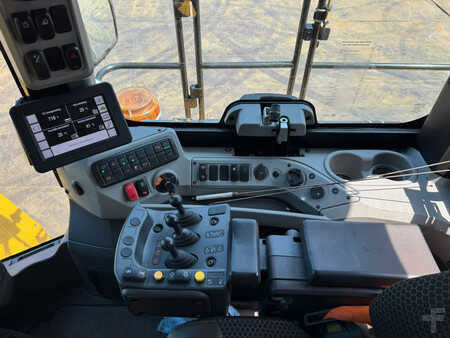 Chargeuse sur pneus 2024 Caterpillar 988 XE High Lift (8)