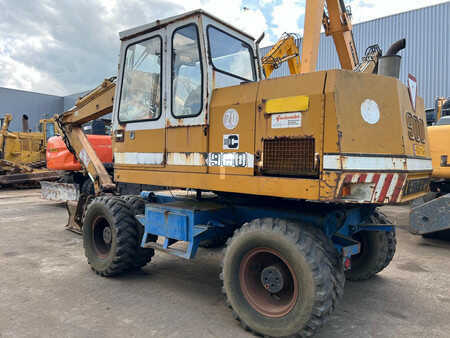 Koparki gąsienicowe 1991 Liebherr A900C (1)