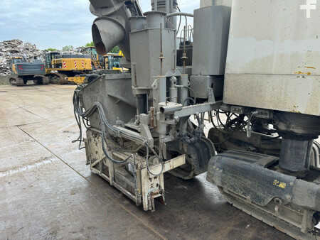 Asfaltmachines op rupsen 2010 GOMACO GT3400 Concrete Slipform Paver (12)
