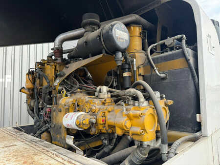 Asfaltmachines op rupsen 2010 GOMACO GT3400 Concrete Slipform Paver (16)