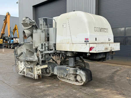 Asfaltmachines op rupsen 2010 GOMACO GT3400 Concrete Slipform Paver (2)