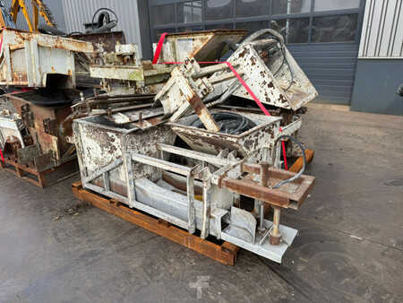 Asfaltmachines op rupsen 2010 GOMACO GT3400 Concrete Slipform Paver (28)