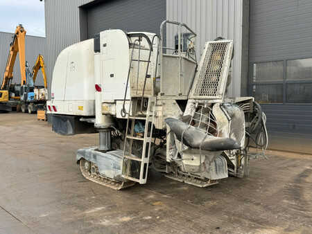 Asfaltmachines op rupsen 2010 GOMACO GT3400 Concrete Slipform Paver (7)