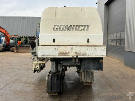 Asfaltmachines op rupsen 2010 GOMACO GT3400 Concrete Slipform Paver (8)