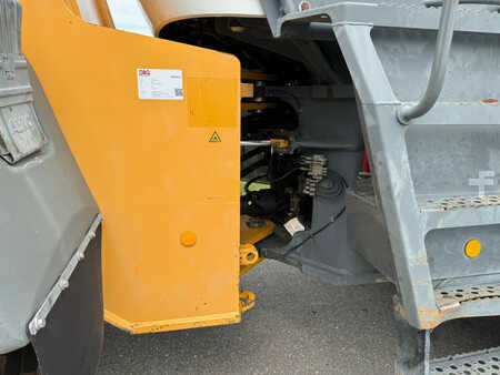 Liebherr L566 2plus2