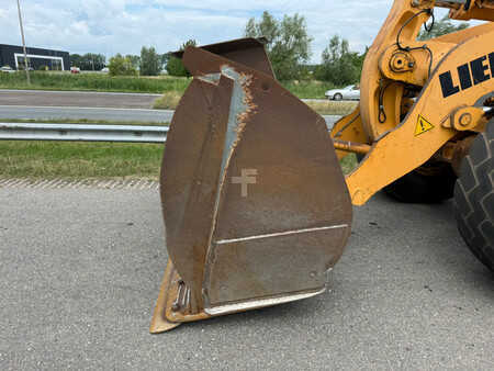 Liebherr L566 2plus2