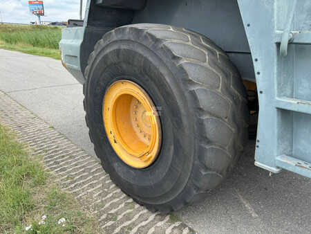 Liebherr L566 2plus2