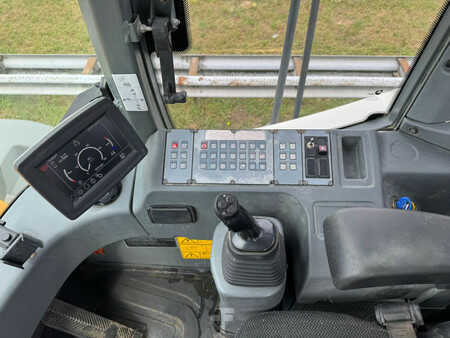 Liebherr L566 2plus2