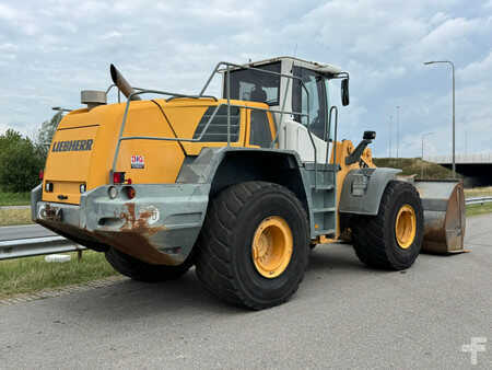 Liebherr L566 2plus2