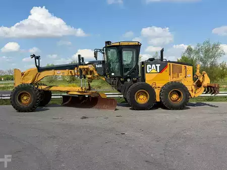 Równiarki 2013 Caterpillar 14M (1)