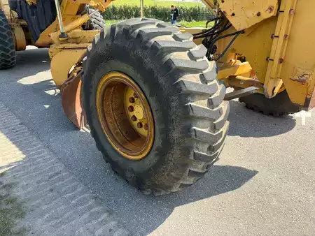 Równiarki 2013 Caterpillar 14M (13)