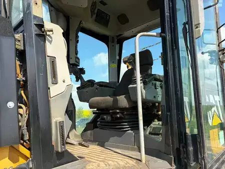 Równiarki 2013 Caterpillar 14M (21)