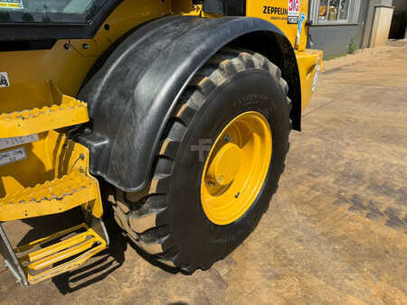 Pale Gommate 2022 Caterpillar 908M (13)