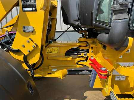 Pale Gommate 2022 Caterpillar 908M (14)