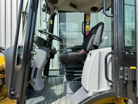 Pale Gommate 2022 Caterpillar 908M (21)