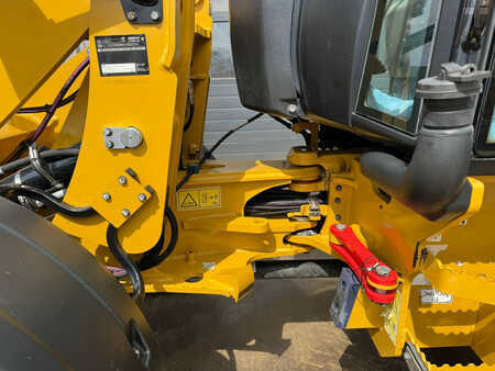 Pale Gommate 2021 Caterpillar 908M (10)