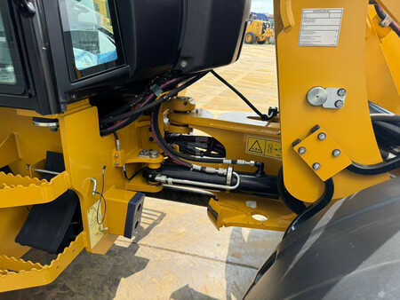 Pale Gommate 2021 Caterpillar 908M (17)