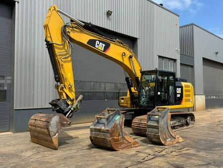 Escavadora de rastos 2017 Caterpillar 320FL incl. 3 x Bucket (10)