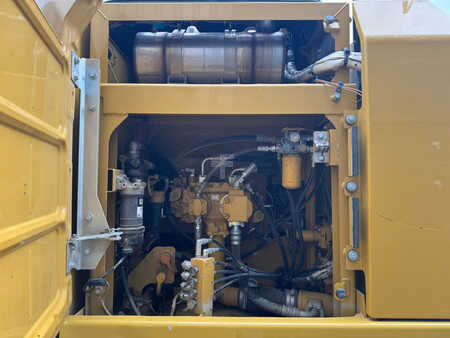 Escavadora de rastos 2017 Caterpillar 320FL incl. 3 x Bucket (23)