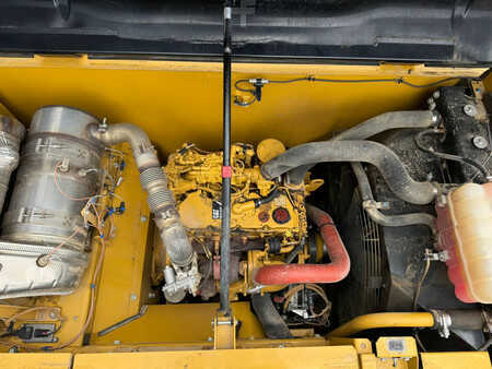 Escavadora de rastos 2017 Caterpillar 320FL incl. 3 x Bucket (26)