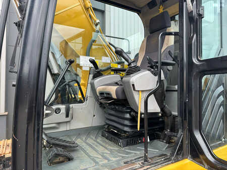 Escavadora de rastos 2017 Caterpillar 320FL incl. 3 x Bucket (28)