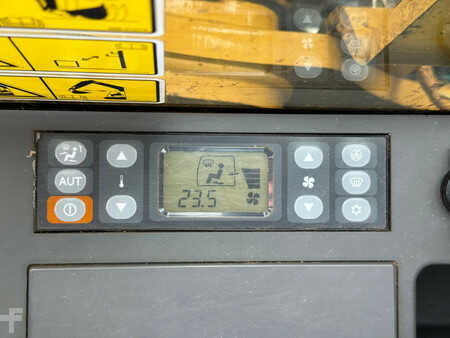 Escavadora de rastos 2017 Caterpillar 320FL incl. 3 x Bucket (32)