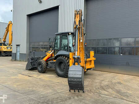 Rigid Backhoe Loader 2025 Case 570SV A/C 4x4 Telescopic boom (11)