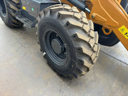 Rigid Backhoe Loader 2025 Case 570SV A/C 4x4 Telescopic boom (17)