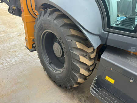 Rigid Backhoe Loader 2025 Case 570SV A/C 4x4 Telescopic boom (18)