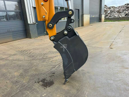 Rigid Backhoe Loader 2025 Case 570SV A/C 4x4 Telescopic boom (28)