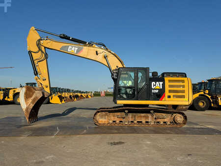 Kedjegraver 2019 Caterpillar 326FL (1)