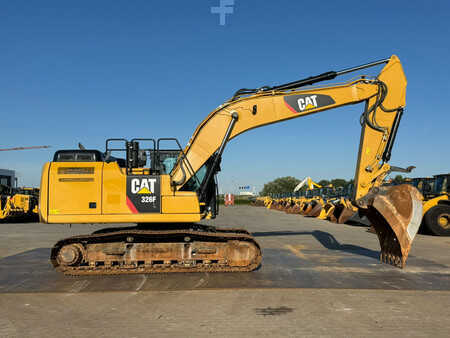 Kedjegraver 2019 Caterpillar 326FL (4)