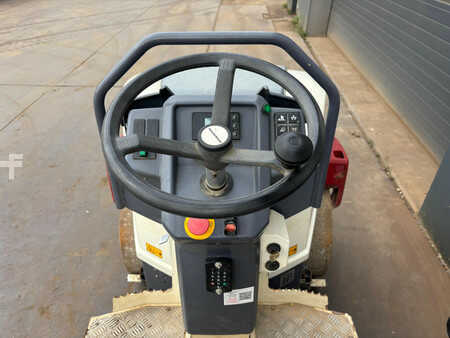 Walce gładkie 2018 Dynapac CC1200 - 890 hours (16)