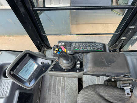 Walce gładkie 2015 Caterpillar CD54B (17)