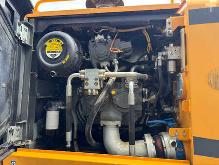 Koparki gąsienicowe 2018 Liebherr R946 LC Hydraulic excavator (18)