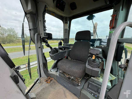 Livellatrici 2010 Caterpillar 140M (11)