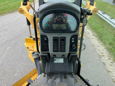 Livellatrici 2010 Caterpillar 140M (16)