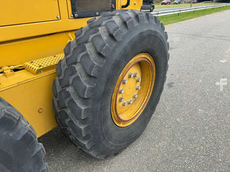 Livellatrici 2010 Caterpillar 140M (20)